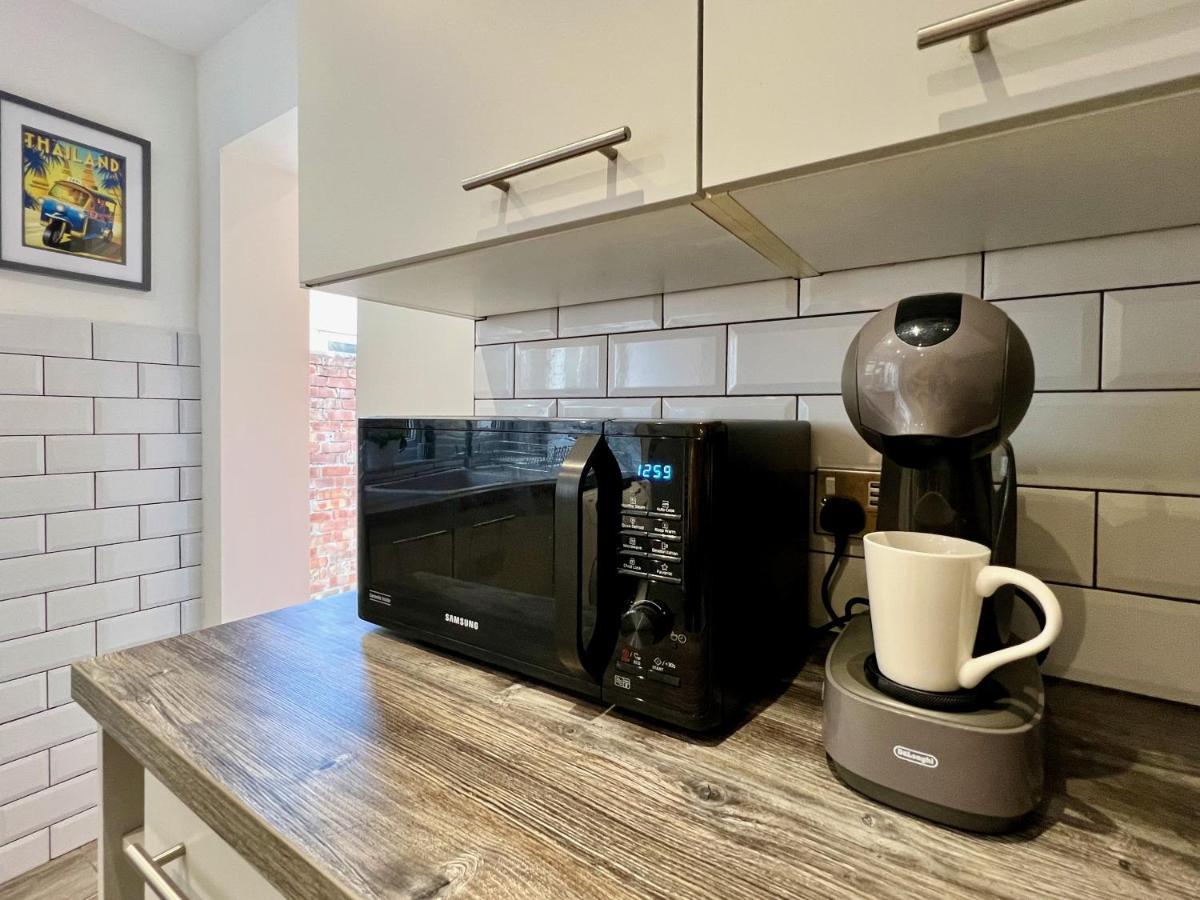 Clarence House 3 Bedrooms 8min To Station E17 North East Ferienhaus London